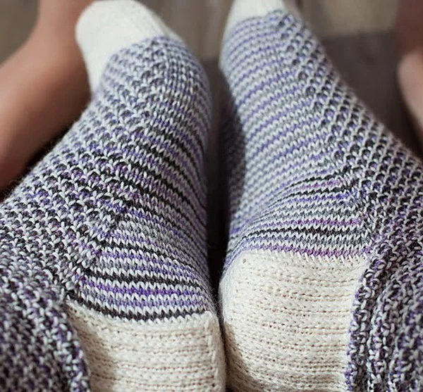 Broken Seed Stitch Socks