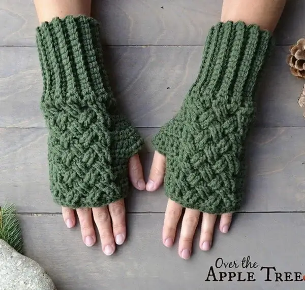 Celtic Weave Fingerless