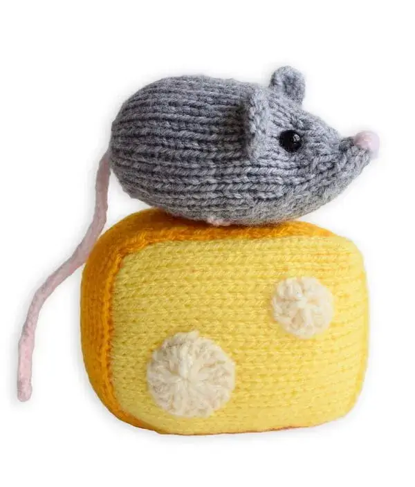 Nibbles the Mouse Amigurumi