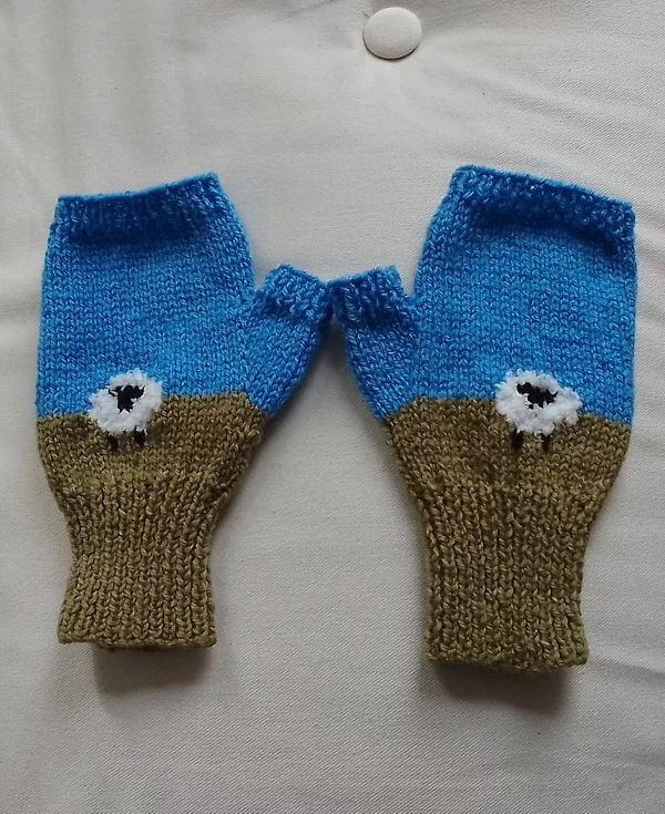 Seamless Fingerless Mittens