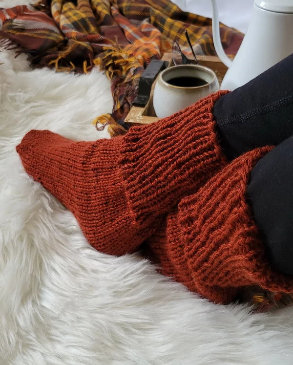 Socks: Cozy Cottage