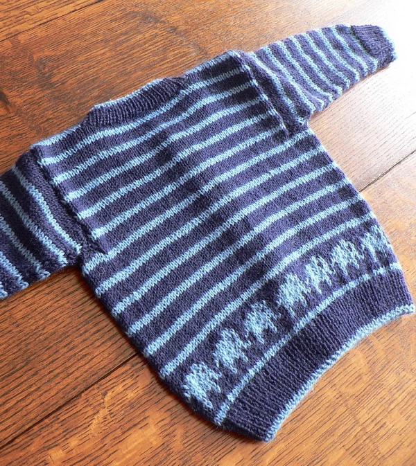 Two-ball baby cardigan